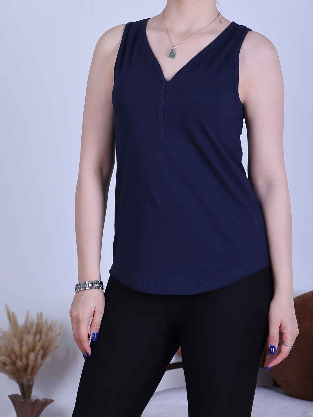 v-neck003